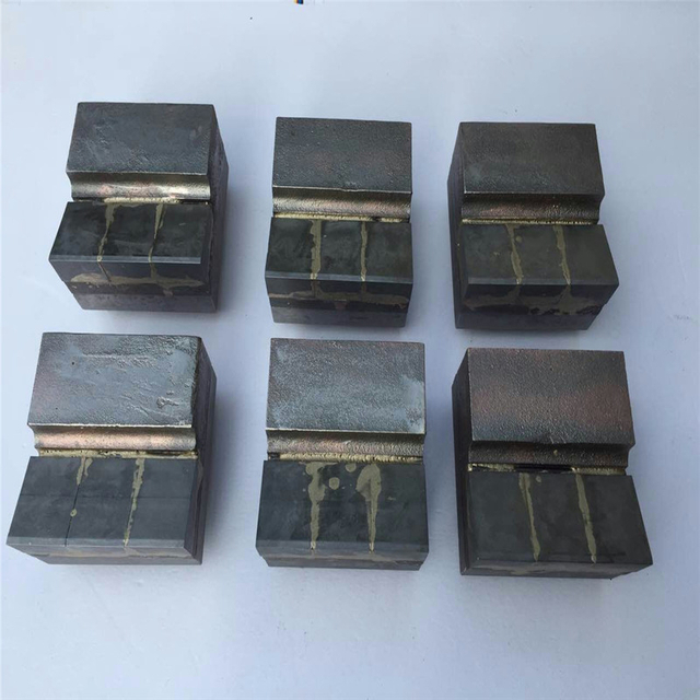 700BHN楔形碳化物100x100x45mm 3层锤提示