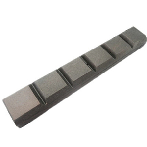 冲击韧性150J/cm2 64hrc Chromium chocky bars 240*40*23mm